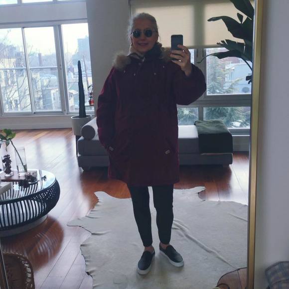 Meet your Posher, Donna - Picture 1 of 1